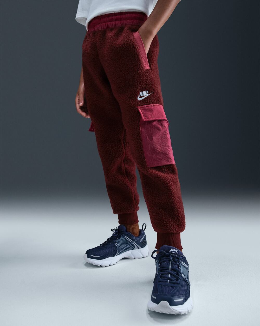Nike Kids Club Fleece Cargo Pants Burgundy Pink Size M